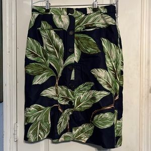 An Taylor Factory size 8 jungle print skirt. LIKE NEW